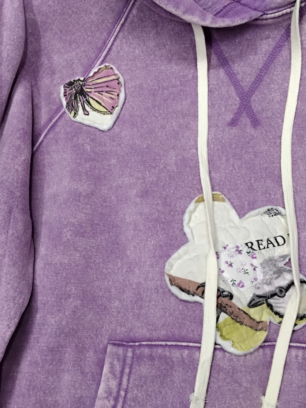 3970 S8ze Large Zenana Outfitters Lavender Floral Appliqué Hoodie Sweatshirt. - Picture 3 of 7
